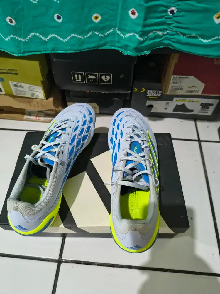 Sepatu Sepakbola Bola Adidas Predator League FG