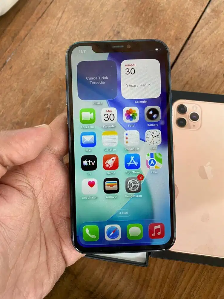 Iphone 11 Pro 256gb lancar semua bisa TT