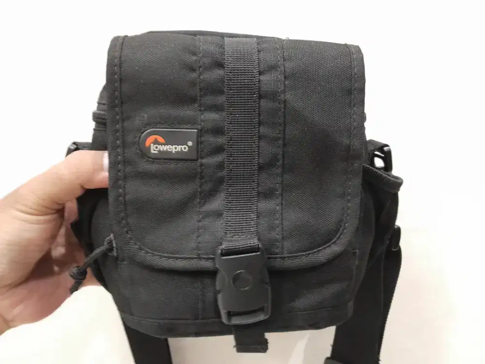 Tas kamera lowepro adventura 120
