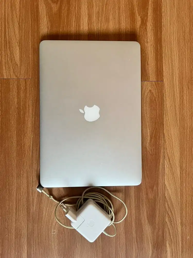 MacBook Air (13-inc, Early 2014)