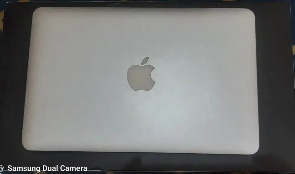 Macbook Air i5 Doshbook mulus