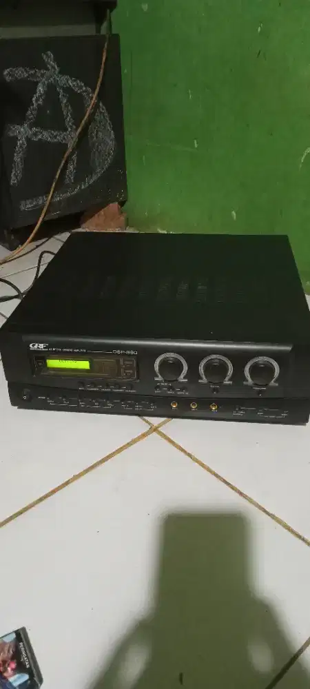 Digital Karaoke Power Amplifier (tipe spesifik: GRF DSP-890).