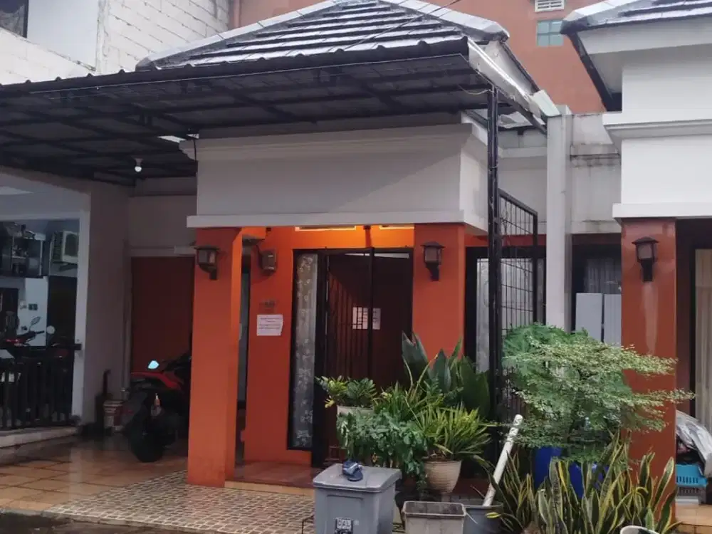 Dikontrakan Rumah Keluarga 2 Lantai Dalam Cluster One Gate Way Jakarta Timur - Bekasi Kota