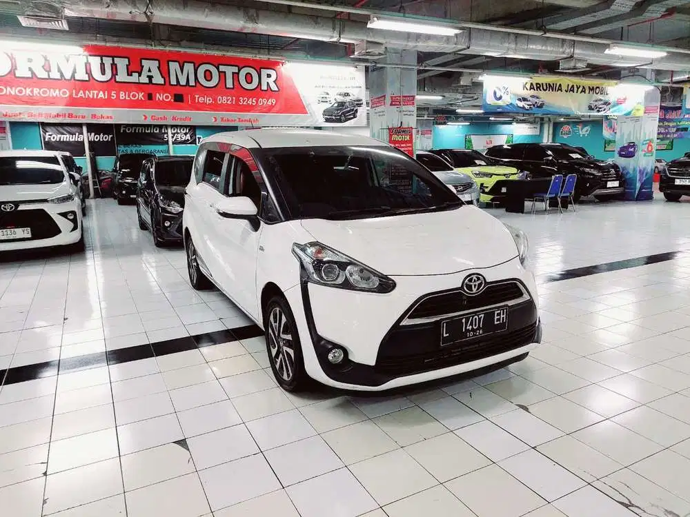 Toyota SIENTA 1.5 V CVT-AT 2016