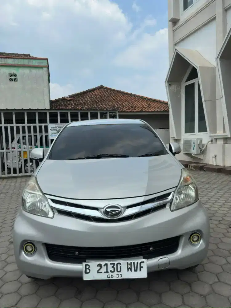 Xenia R Deluxe 2014 MT