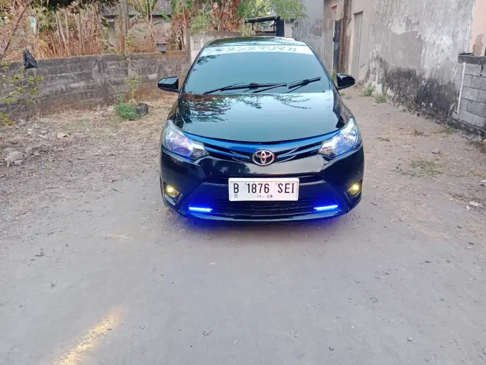 Toyota Limo 2013