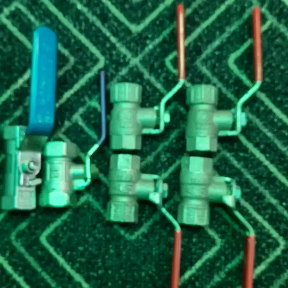 Kran ball valve setengah dan seperempat inch