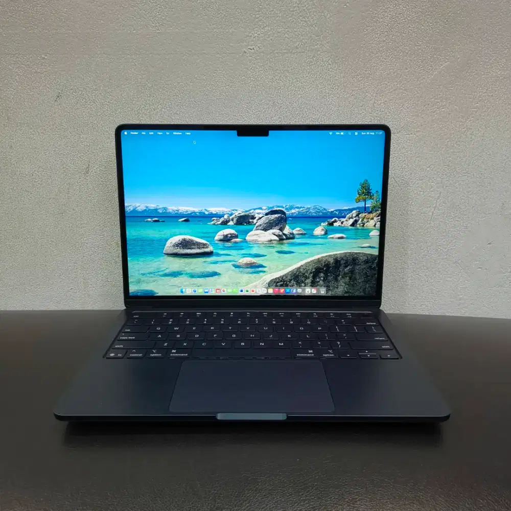 Macbook Air 13,6 inch 2022 Chip M2 RAM 16GB SSD 256GB ( No Box )