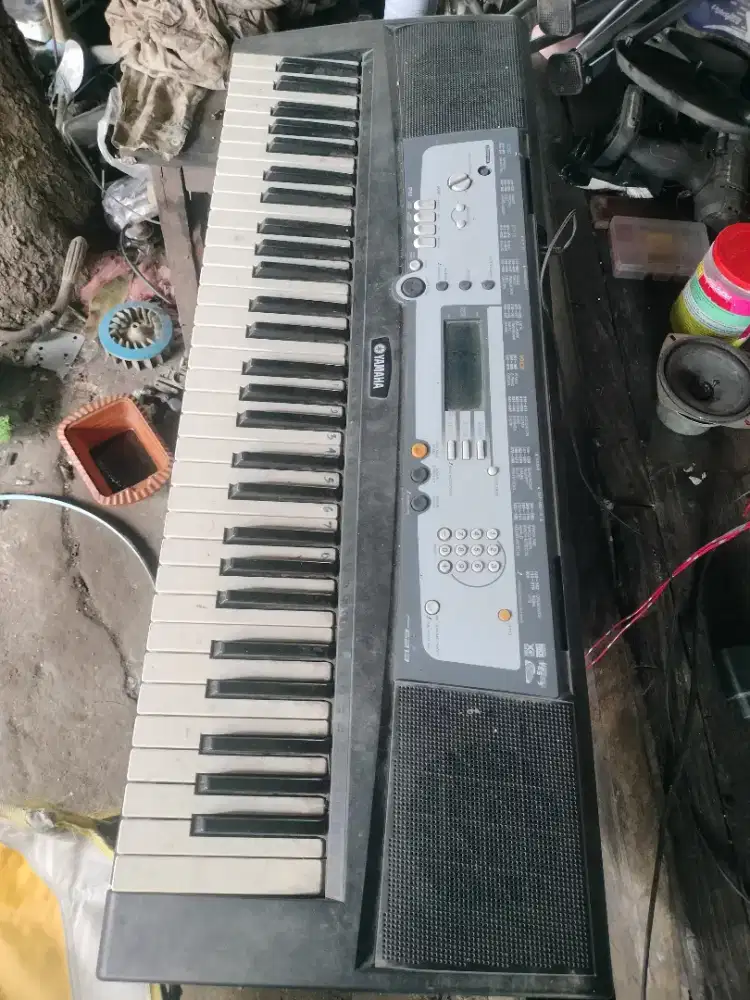 Dijual keyboard piano type yamaha