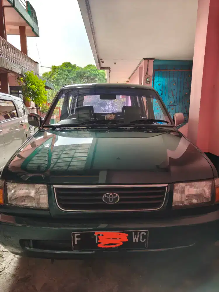 Kijang Kapsul Hijau Metalik Legend 1800cc