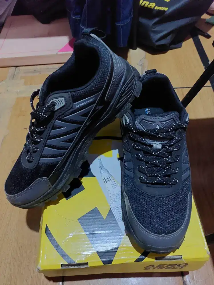 Sepatu Tracking Aerostreet Ori