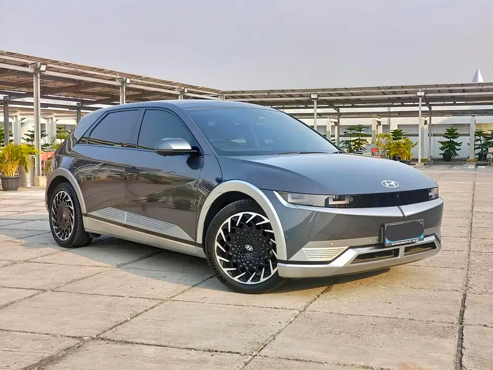 Hyundai Ioniq Signature Long Range EV 2023