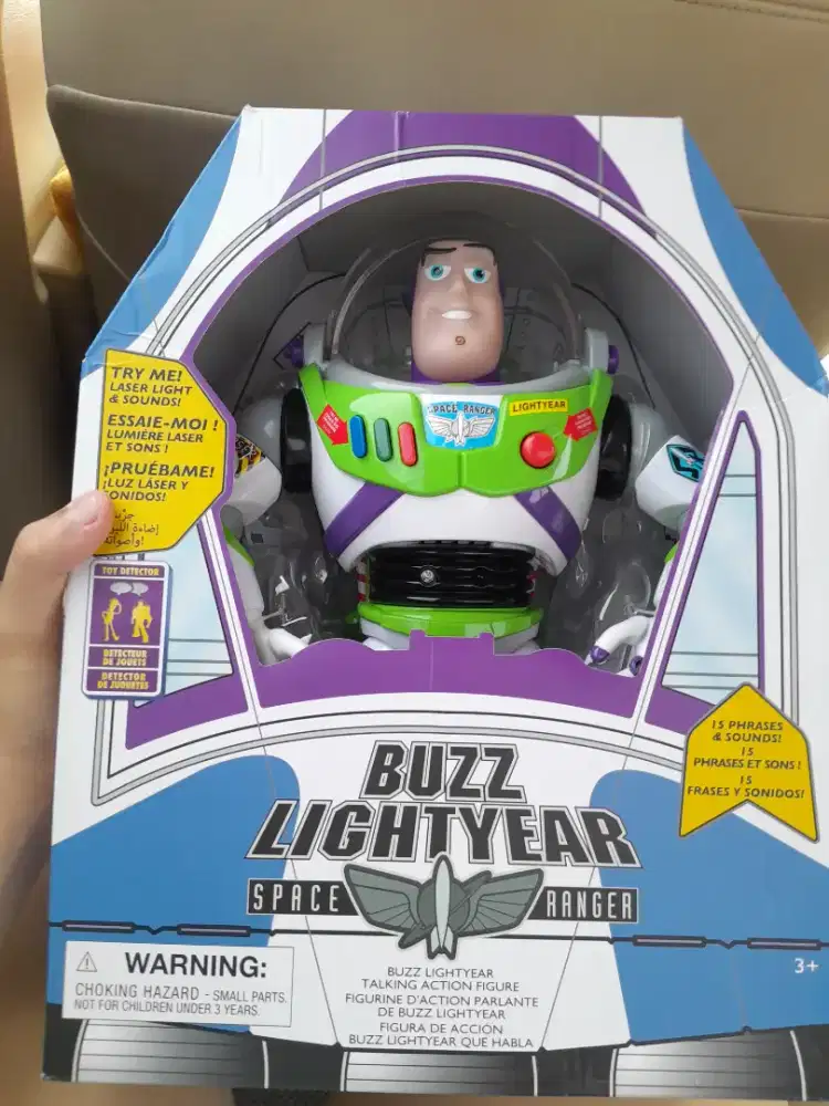 Buzz lightyear disney