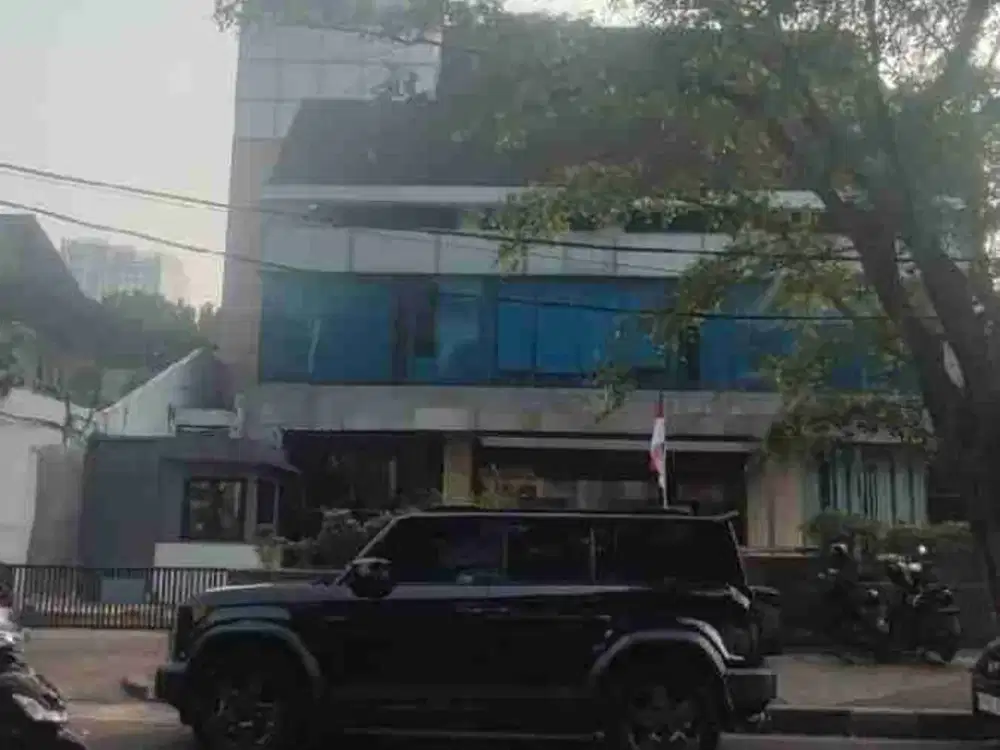GEDUNG DI AREA BLOK M