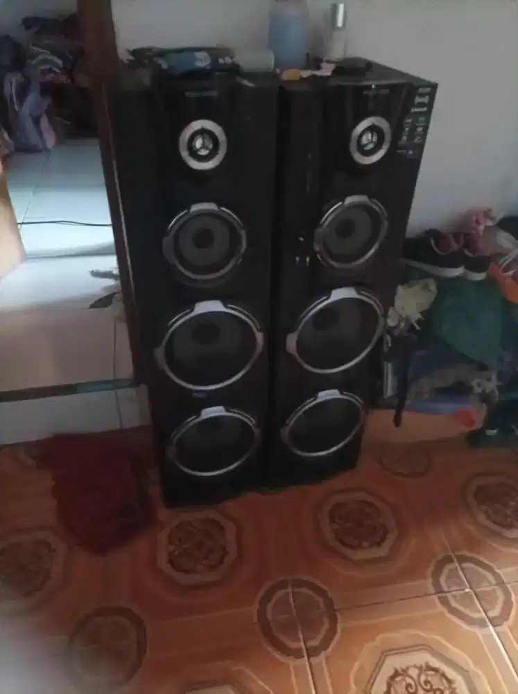 Di jual speaker salon merek Polytron