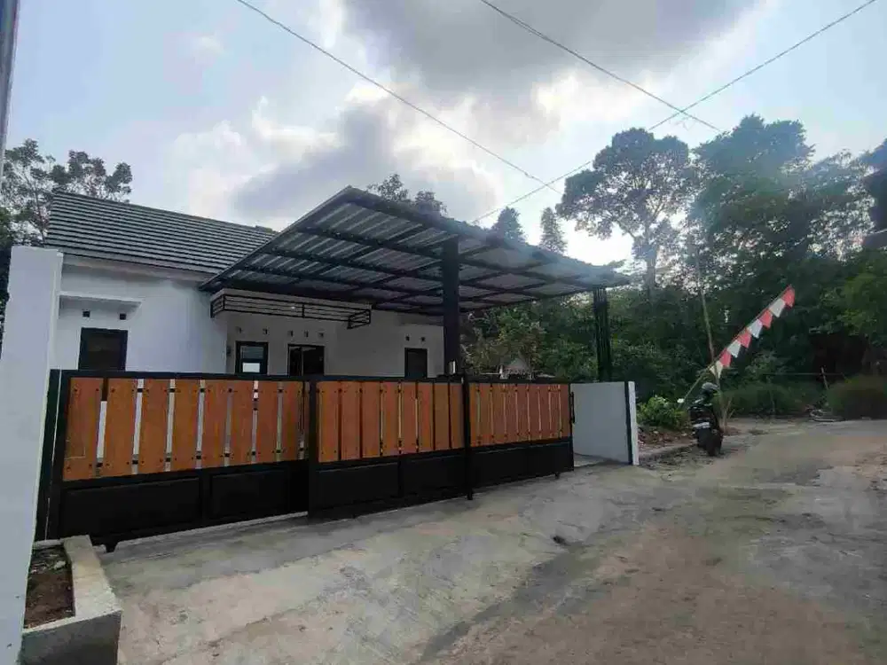 RUMAH SIAP HUNI TANAH LUAS DEKAT PASAR BALANGAN SLEMAN