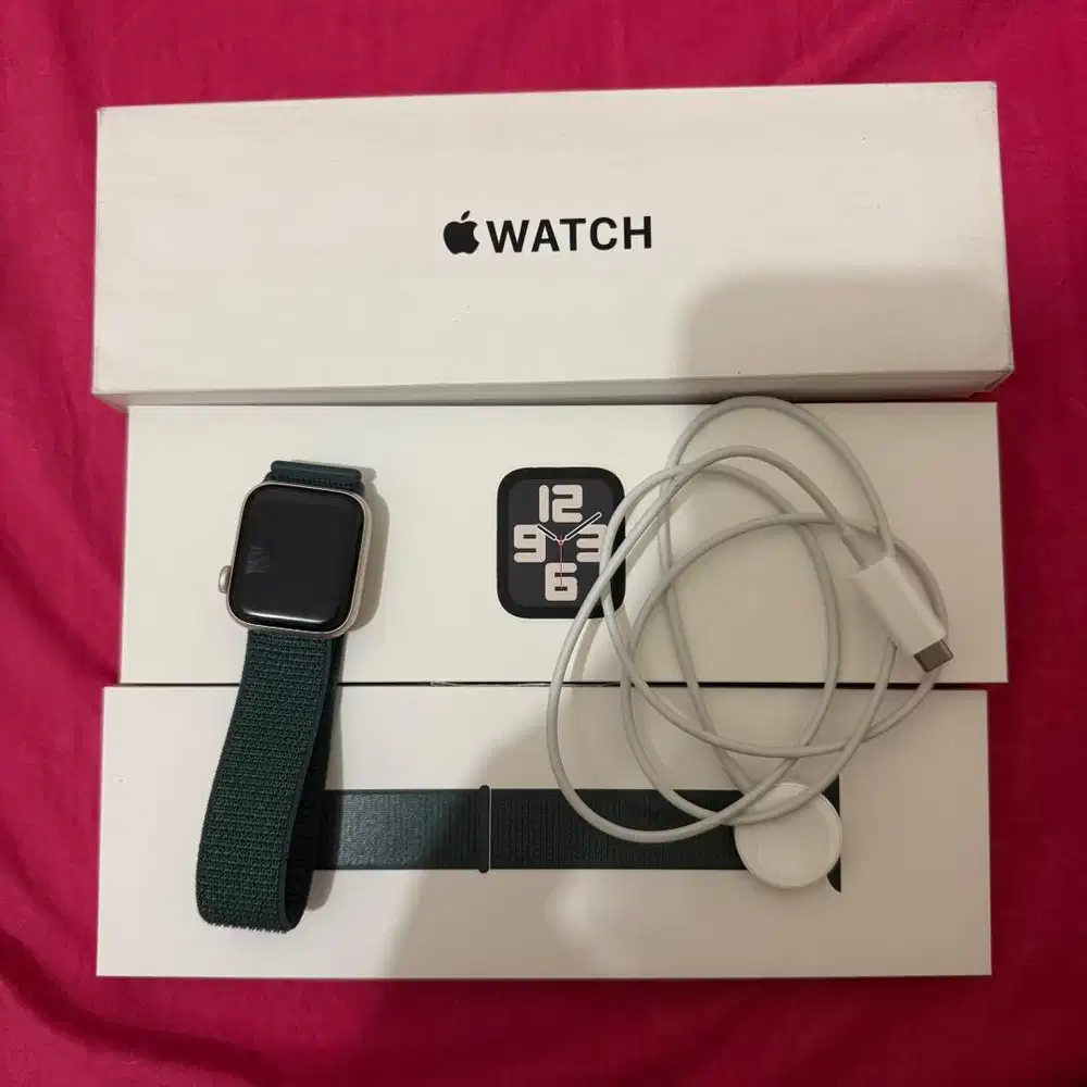 Apple watch SE 2 40MM Starlight GARANSI FEBRUARI 2027