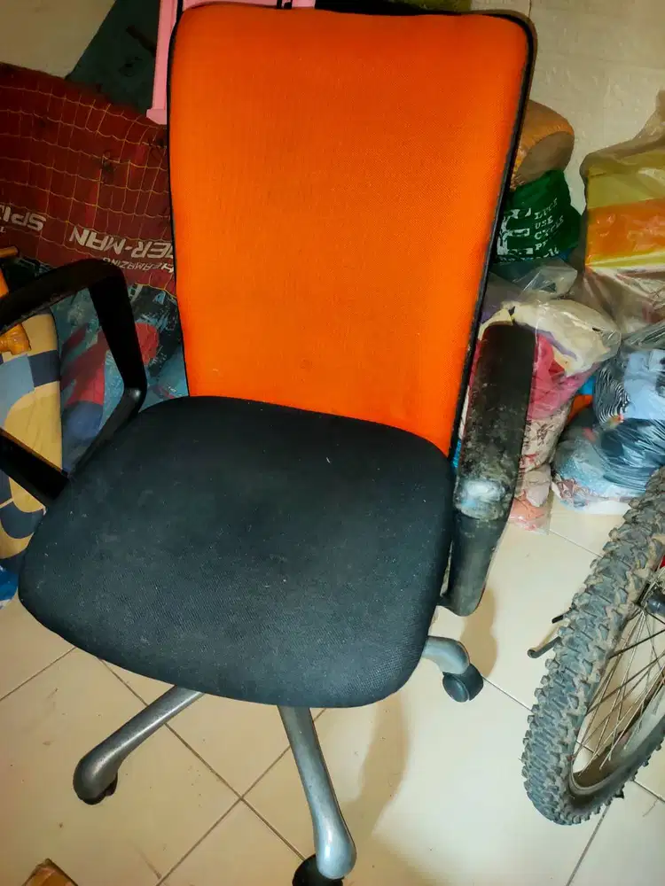 Jual kursi bekas kantor