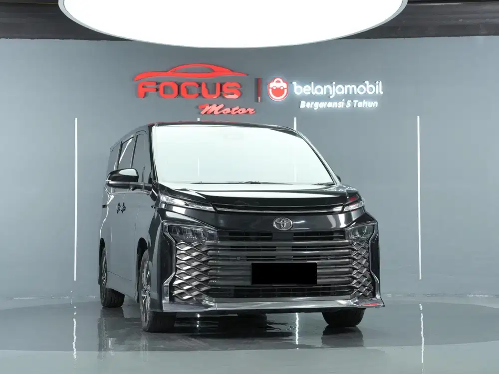Toyota voxy cvt 2023 hitam tss camera 360