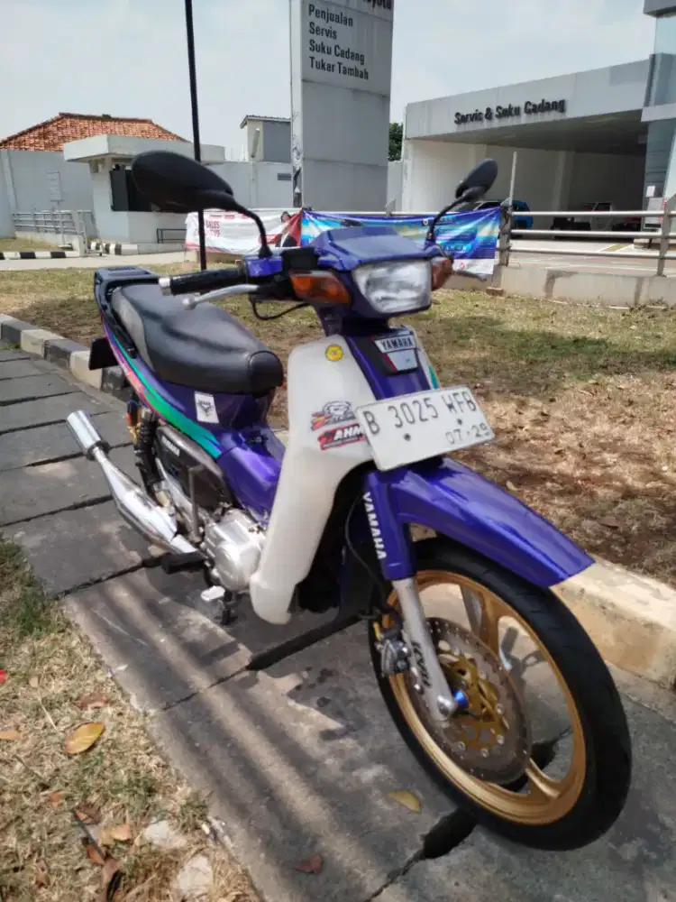 Yamaha f1zr 1996