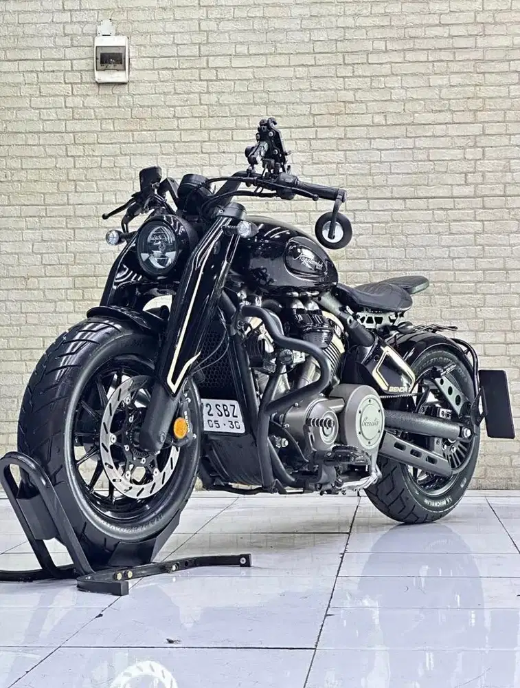 Benda Napoleon Bob 500 V-Twin Low KM 3.000 - Istimewa Seperti Baru