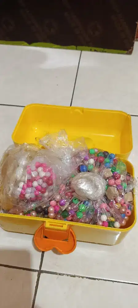 Mute atau Manik-Manik & Box Organizer – Kerajinan Tangan
