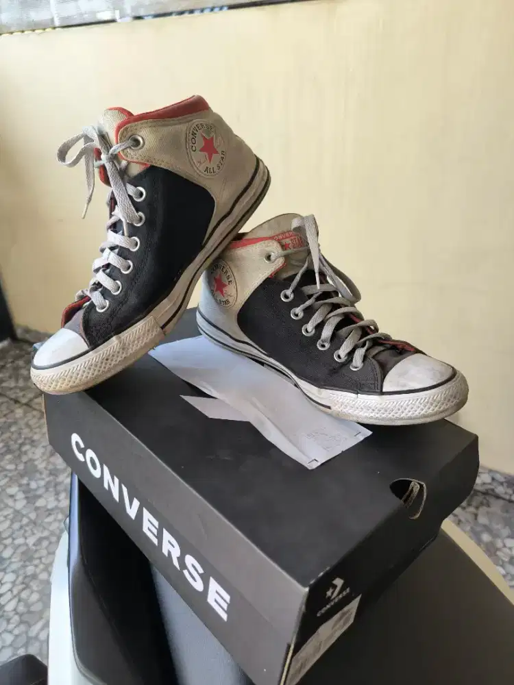 Sepatu converse