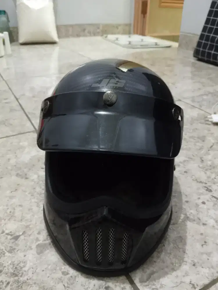 Helm cakil baru