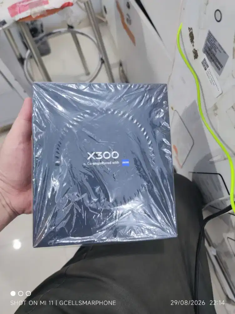 Vivo X300 5G ram 12+12/256gb like new