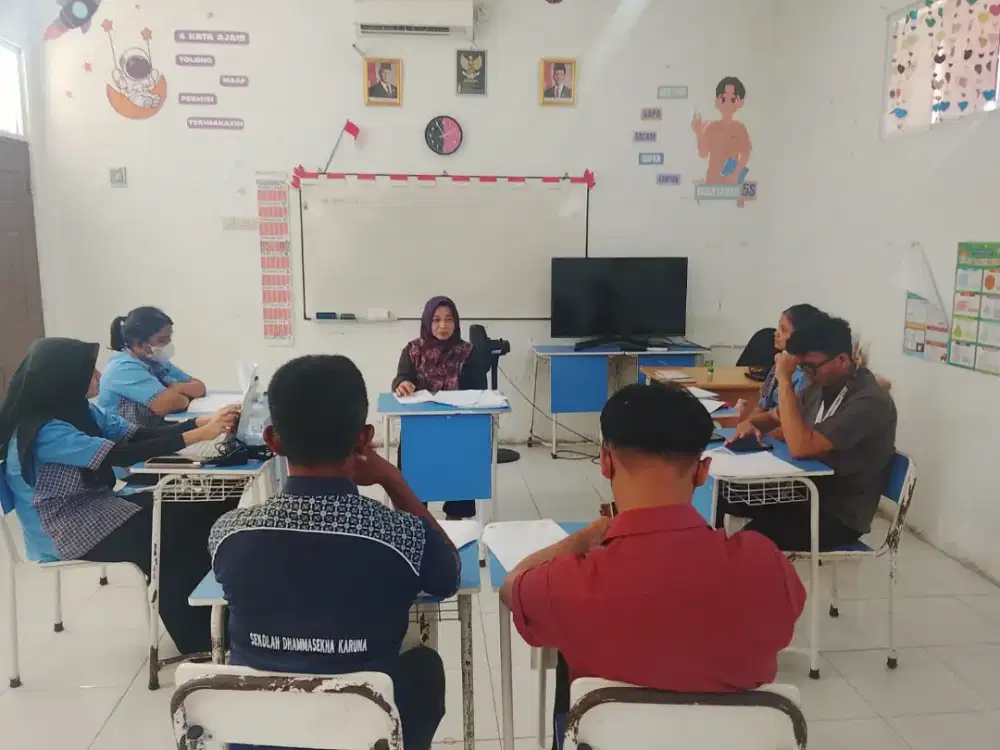 Konsultan , pembimbing management sekolah / lembaga