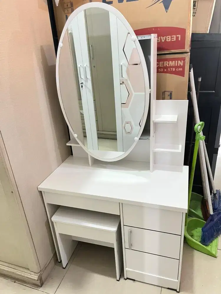 Meja Rias cantik