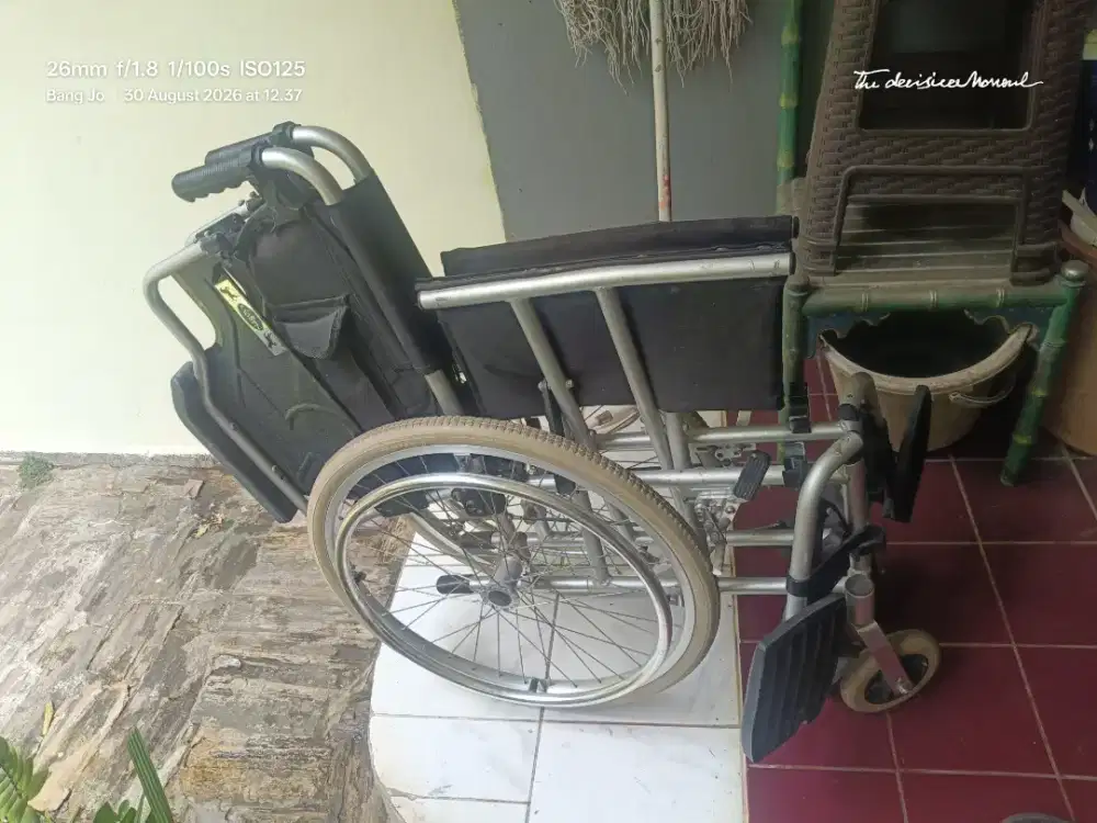 Kursi Roda Medis uk20