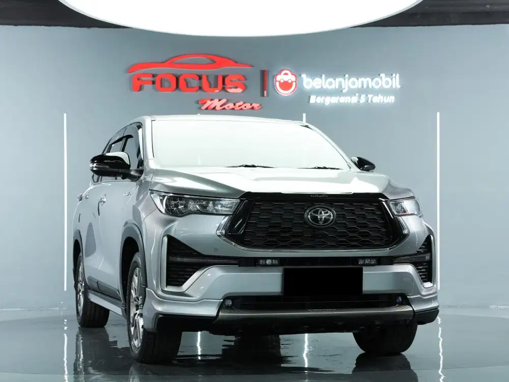 Toyota kijang innova zenix q hybrid modelista tss 2023 silver