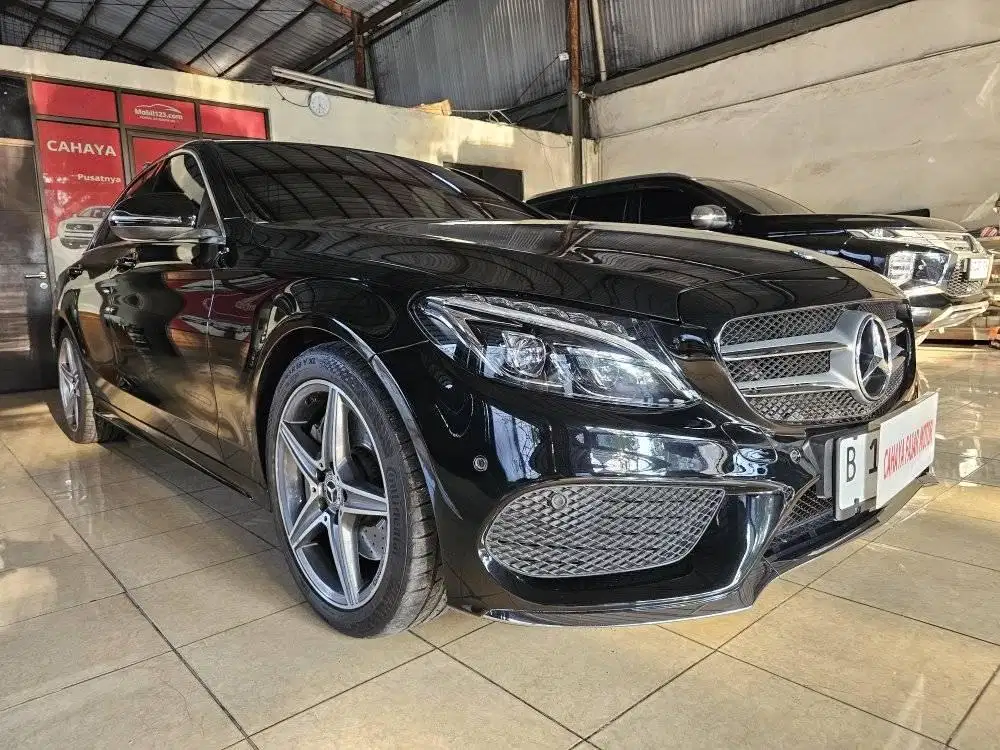 Mercedes Benz C300 W205 Amg Line 2018 Hitam