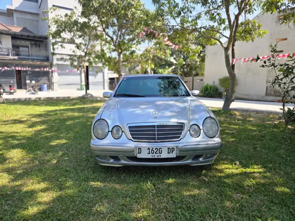 Mercy W210 E320 Facelift V-Engine 2001