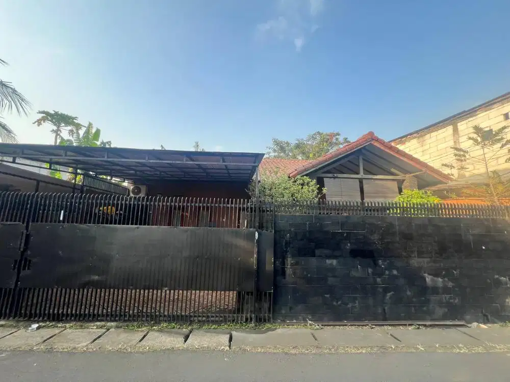 DIJUAL CEPAT: Rumah SHM Luas 250M² - Bebas banjir.. NEGO BANYAK