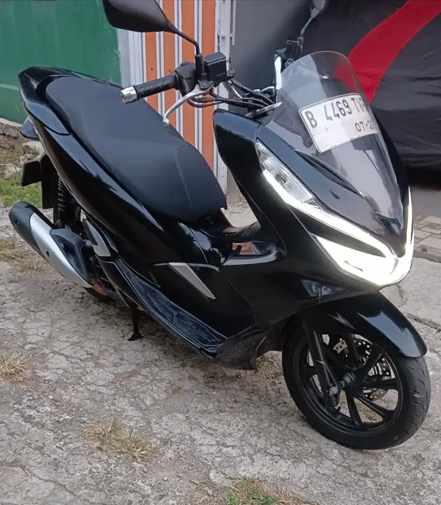 HONDA PCX 150 LENGKAP SIAP GAS
