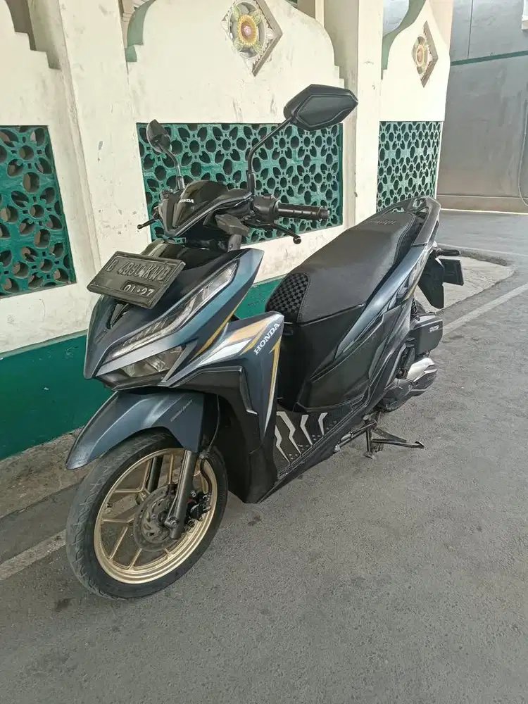 Vario 125cc cbs iss 2022 special edition