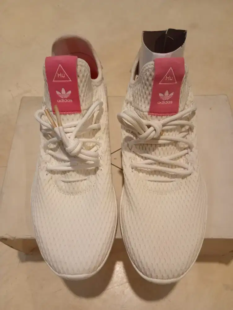 Sepatu Adidas Pharrell Williams Tennis HU