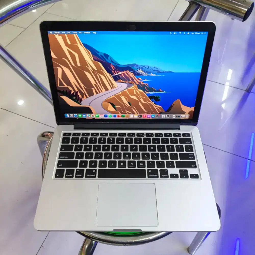 Macbook pro 2015 intel core i5 ram 8gb ssd 512gb