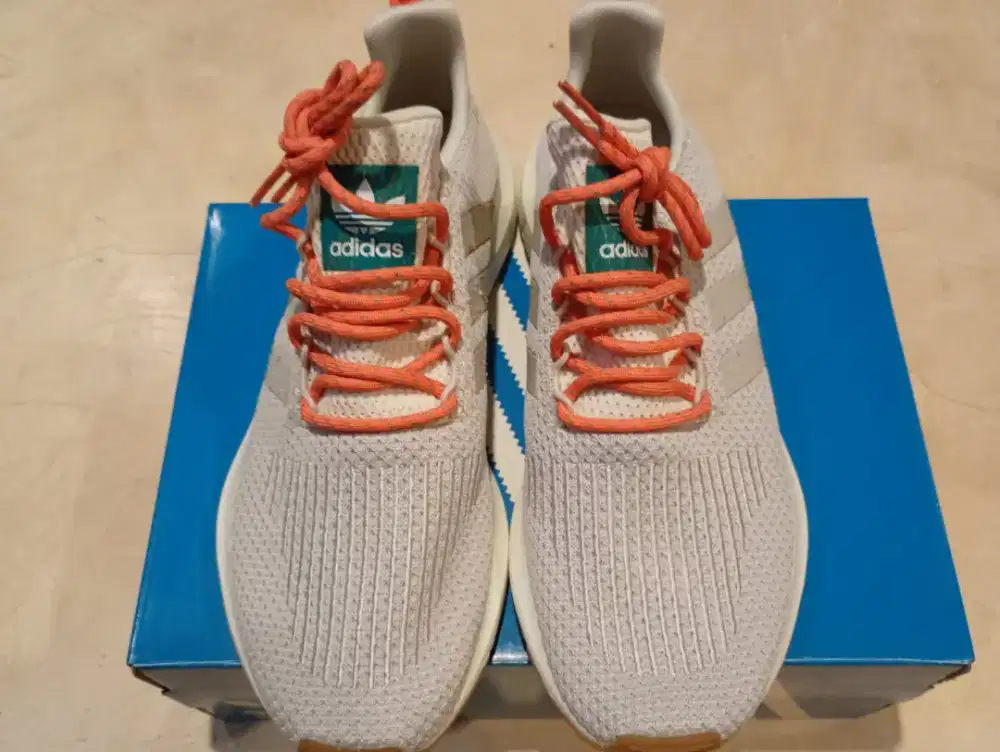 Sepatu Adidas Swift Run Summer
