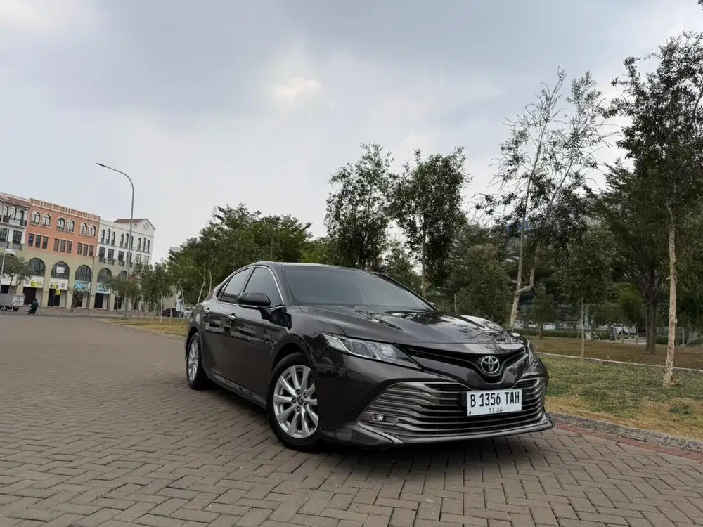 Toyota Camry 2.5 V 2020
