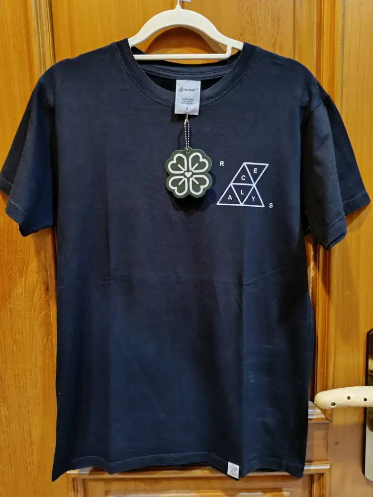 Kaos Distro Polos Cotton Combed 30S RECLAYS Triangle Original Murah!