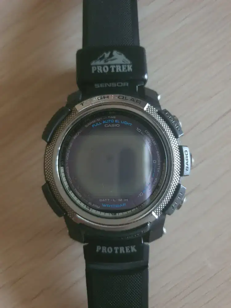 Di jual jam tangan  casio protrek touch solar