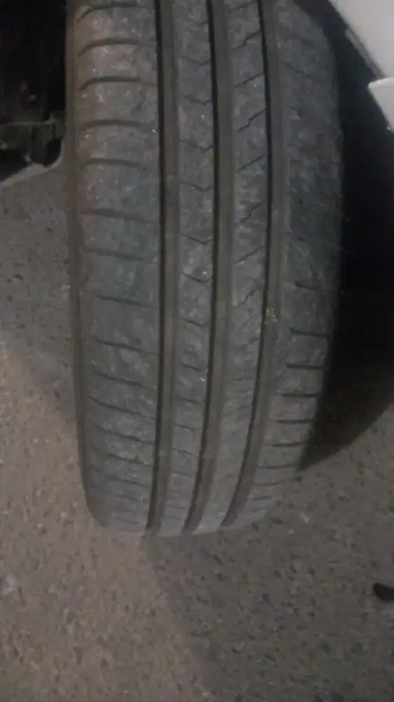 BAN SIGRA 175/65R14 (1 pasang)