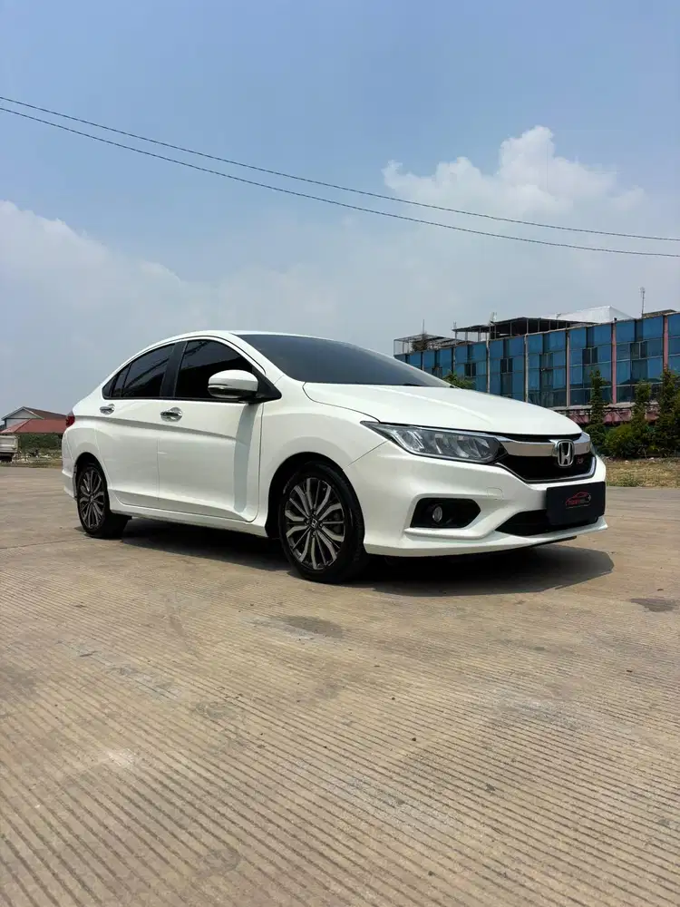 Honda City 1.5 RS CVT 2018 Automatic ( Putih Metalik )