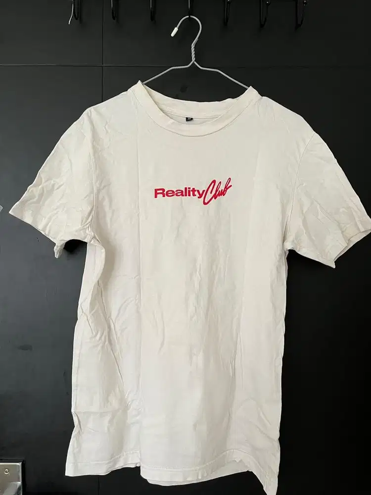 Kaos Merch Reality Club Bahan Katun