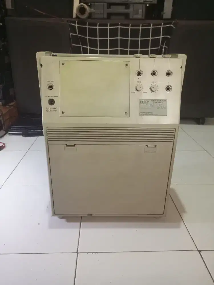 Speaker amplifier toa