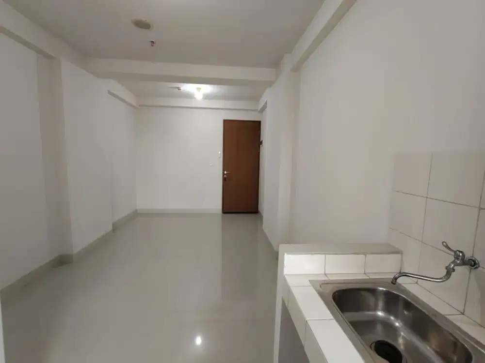 Disewakan Studio Unfurnish Lantai 11 -View Pool Arah Utara, Apartemen Oak Tower Pulo Gadung