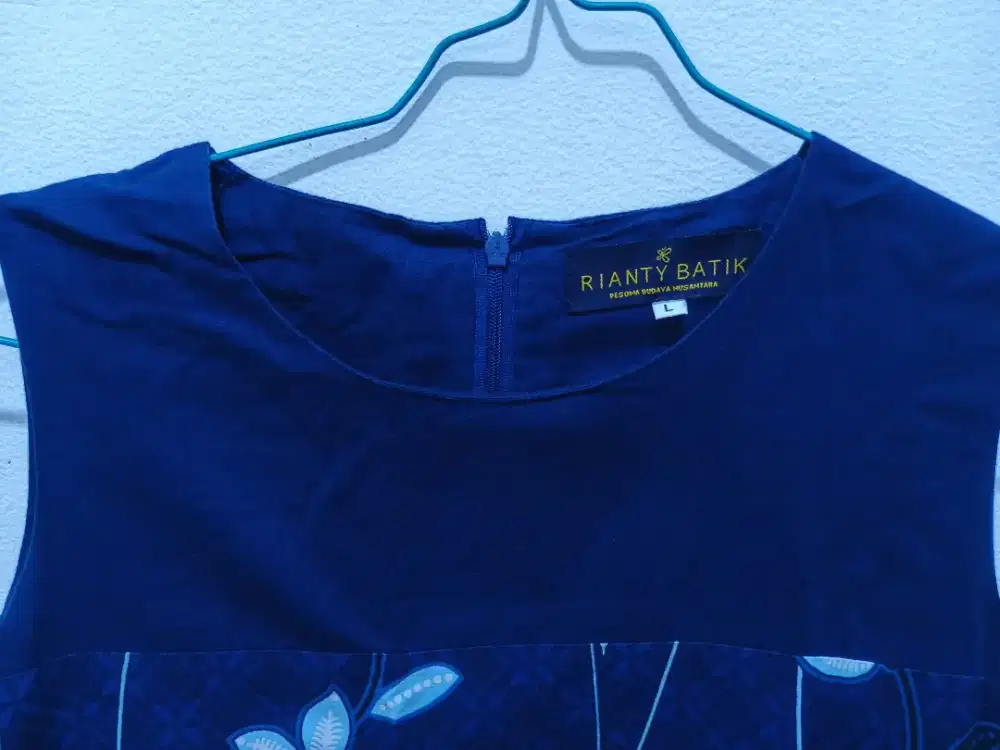 Dijual dress Rianty Batik size L , like new